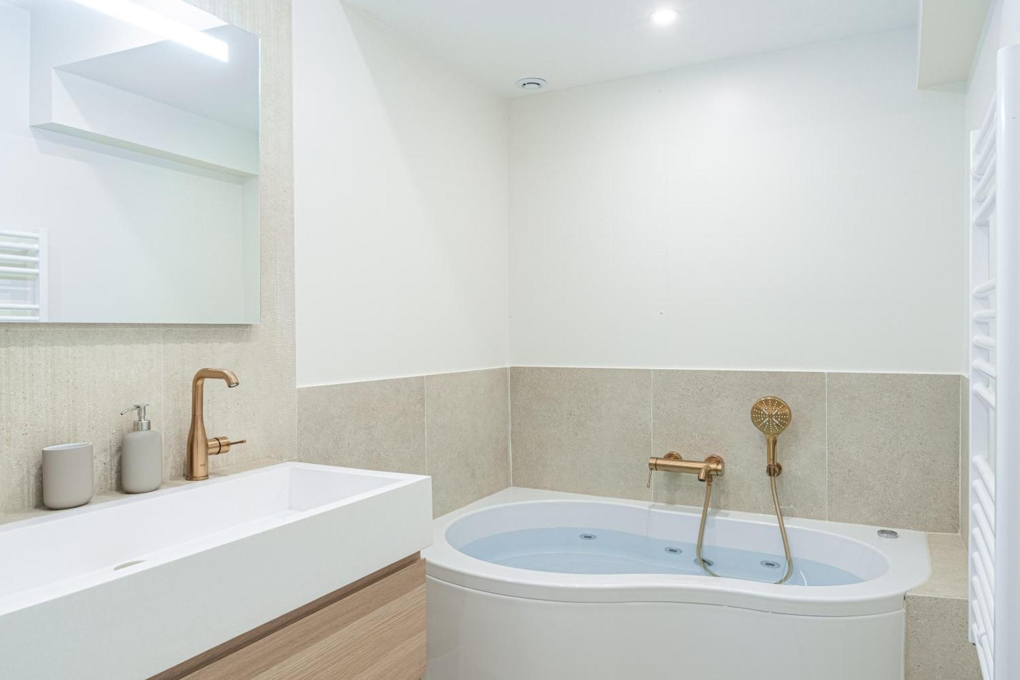 Lavie Maison Ac & Jacuzzi Paris Bagian luar foto